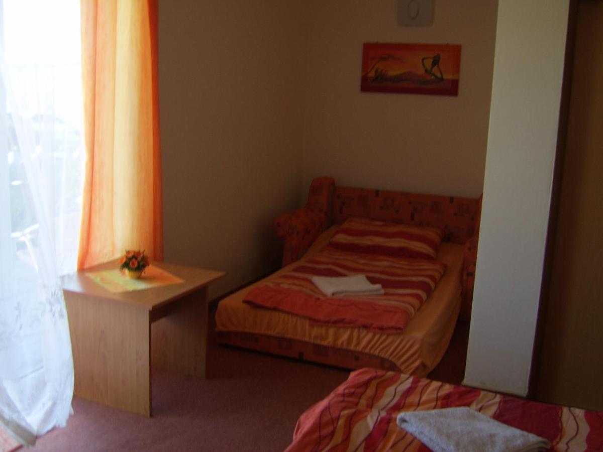 Penzion Zlatá rybka Podhájska Exterior foto